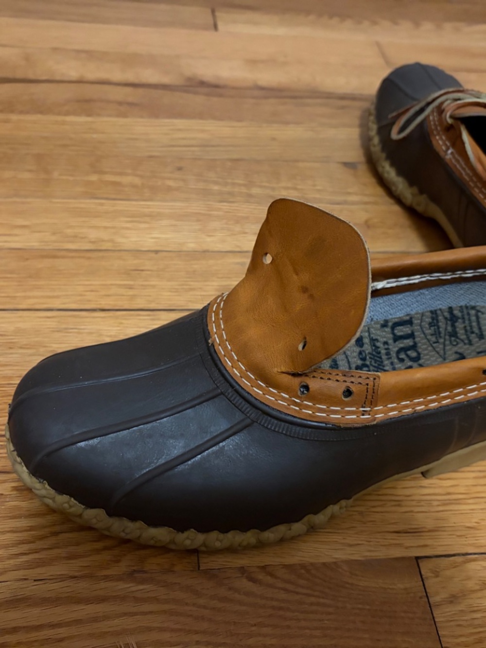 Men’s short bean boots -  missing lace - Picture 4 of 5